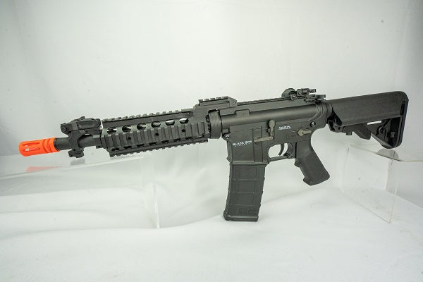 BLACK OPS - M4 Carbine 10.5" with battery and charger